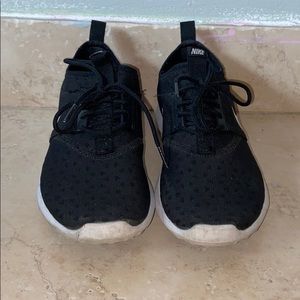 Black Nike Sneakers